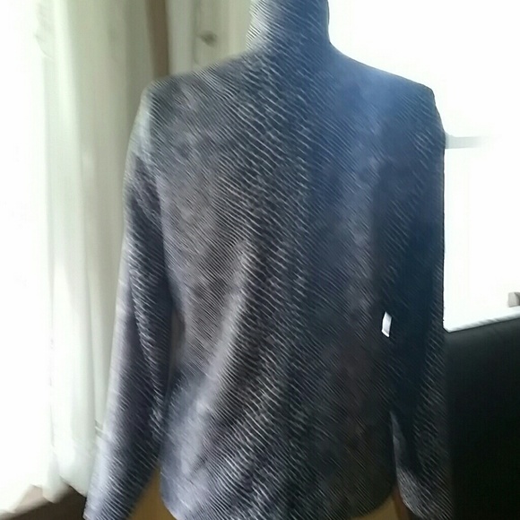 Jacket - Picture 4 of 7